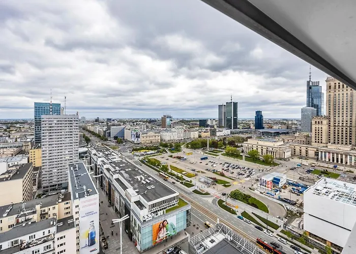 23Rd Floor 3Br Apt With Views Of Warsaw