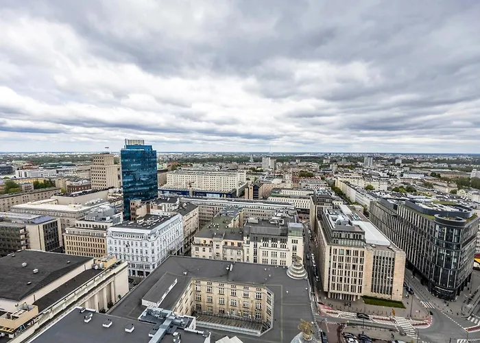 23Rd Floor 3Br Apt With Views Of Warsaw