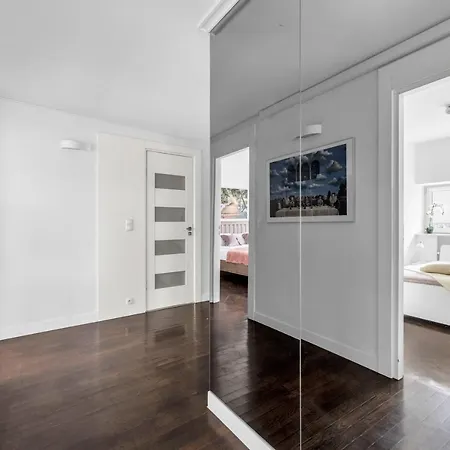 23Rd Floor 3Br Apt With Views Of Варшава Екстер'єр фото