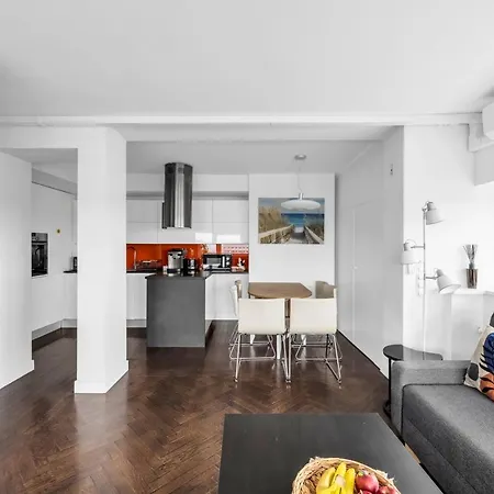 23Rd Floor 3Br Apt With Views Of Варшава Екстер'єр фото
