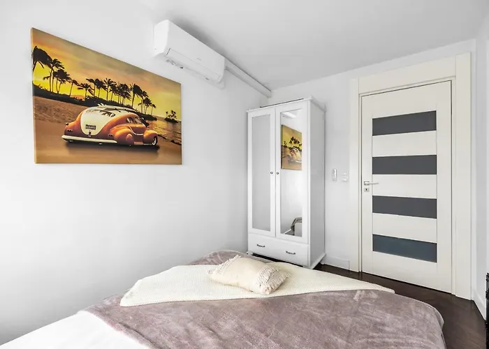 23Rd Floor 3Br Apt With Views Of Warsaw