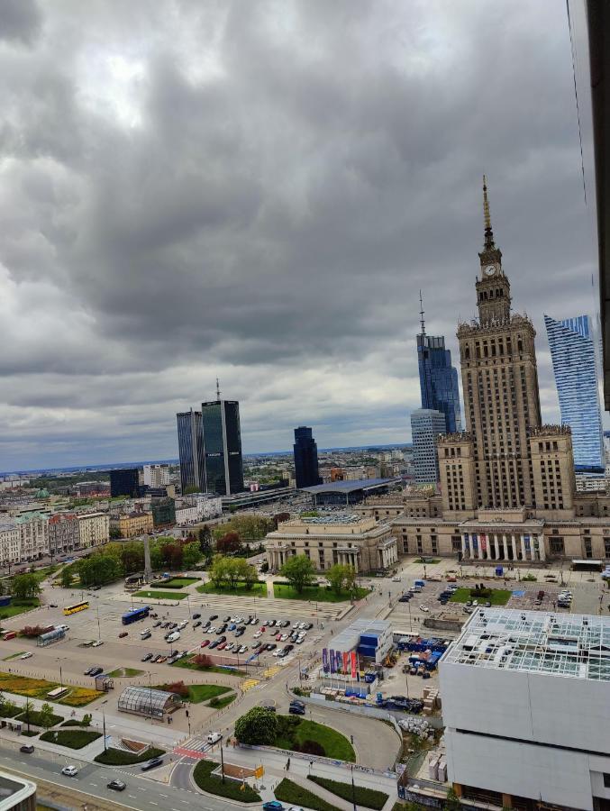23rd Floor 3br With Views Of Warschau